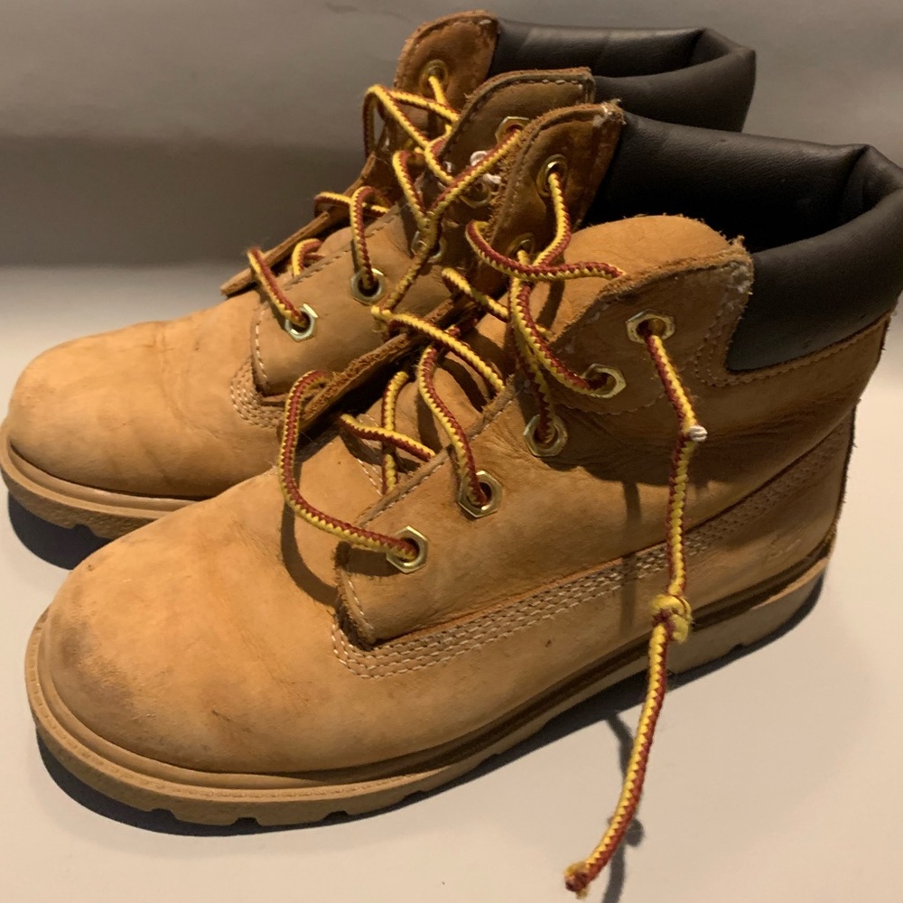 Timberland Classic 6” Wheat Nubuck Toddler SZ 12 Lace-Up Waterproof Boots